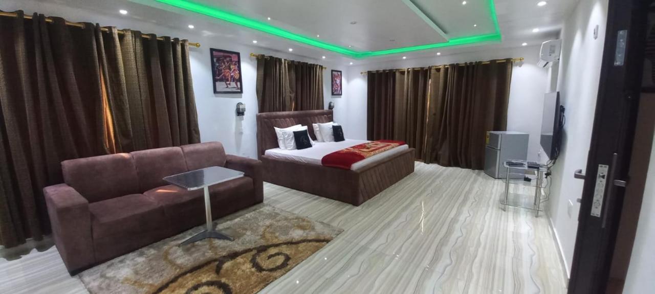 Nap Apartment Hotel Dansoman Экстерьер фото