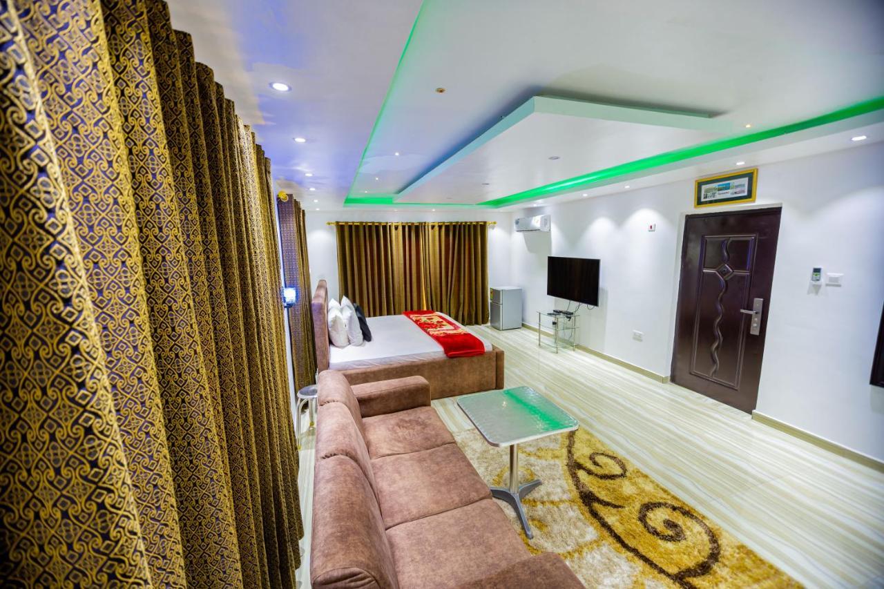 Nap Apartment Hotel Dansoman Экстерьер фото