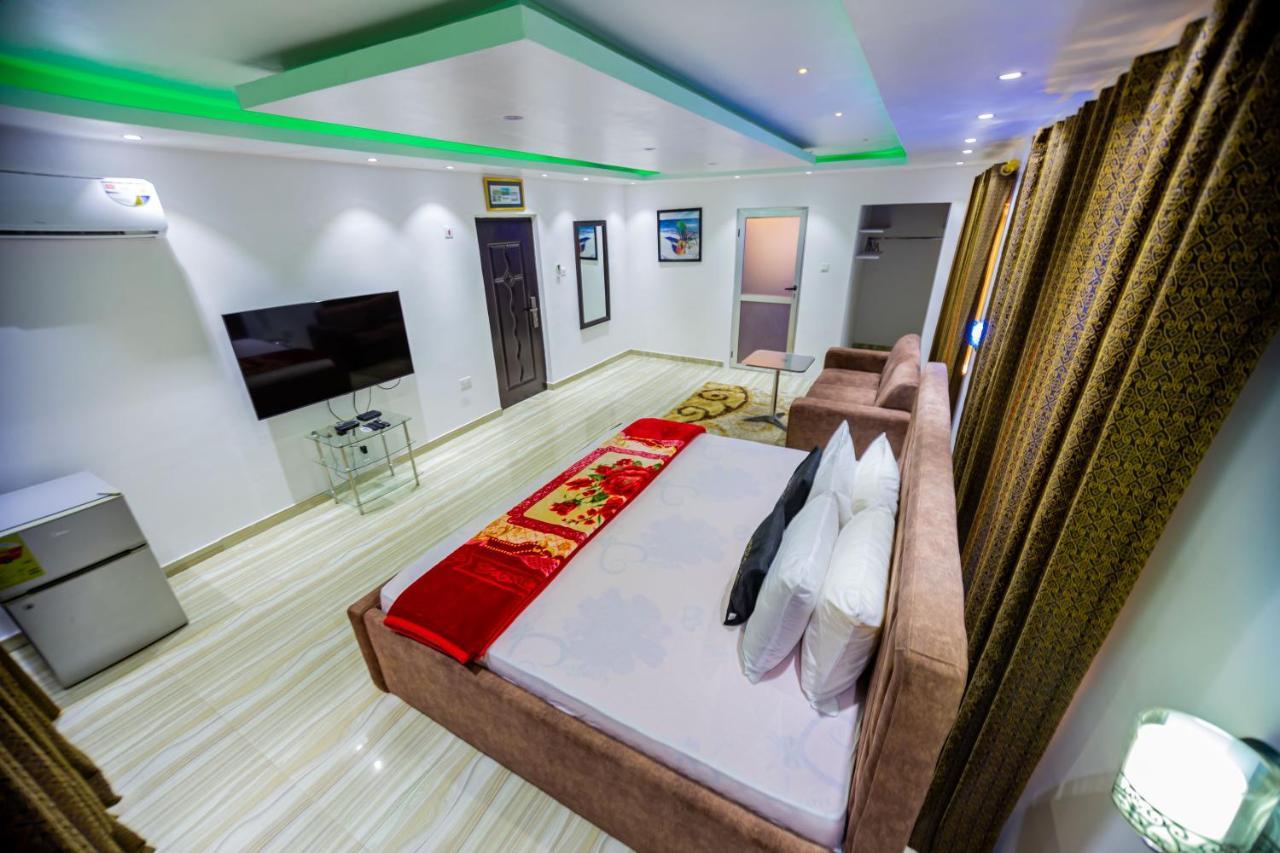 Nap Apartment Hotel Dansoman Экстерьер фото